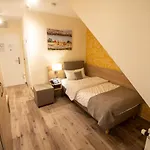 Uno Am Spieker Fallersleben 3*