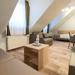 Uno Am Spieker Fallersleben 3*