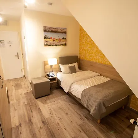 Wolfsburg Fallersleben Hotel By Belvilla 3*