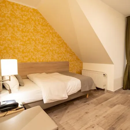 Szálloda Uno Am Spieker Fallersleben 3*