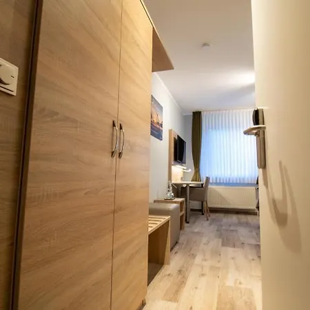 Uno Am Spieker Fallersleben Szálloda