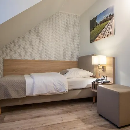 Uno Am Spieker Fallersleben Hotel
