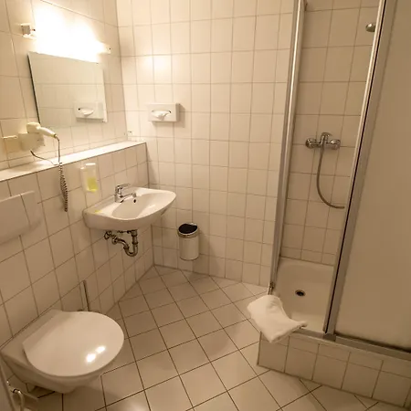 Uno Am Spieker Fallersleben Szálloda 3*