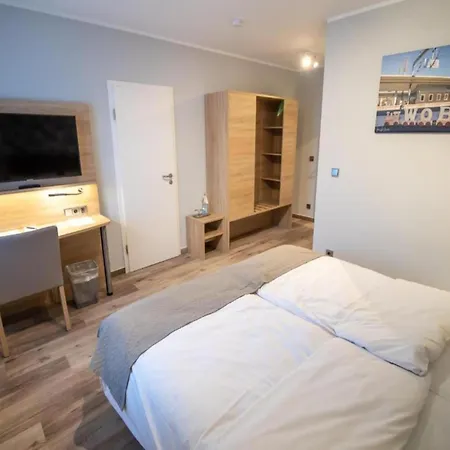 Uno Am Spieker Fallersleben Hotel 3*