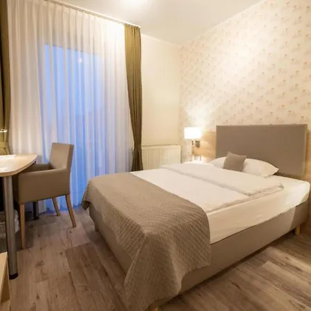 Uno Am Spieker Fallersleben 3*
