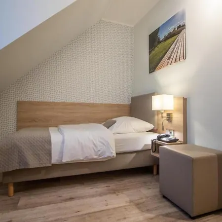Uno Am Spieker Fallersleben Hotel 3*