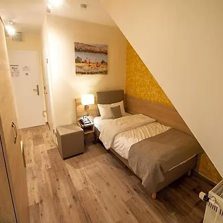Hotel Fallersleben By Belvilla 3*