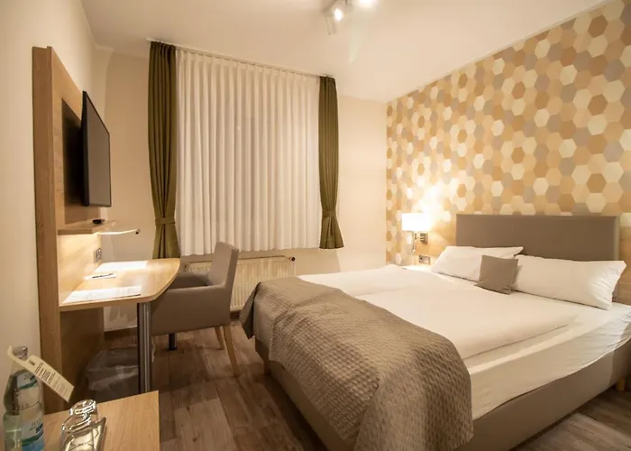 Uno Am Spieker Fallersleben 3*