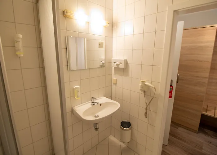 Uno Am Spieker Fallersleben 3*